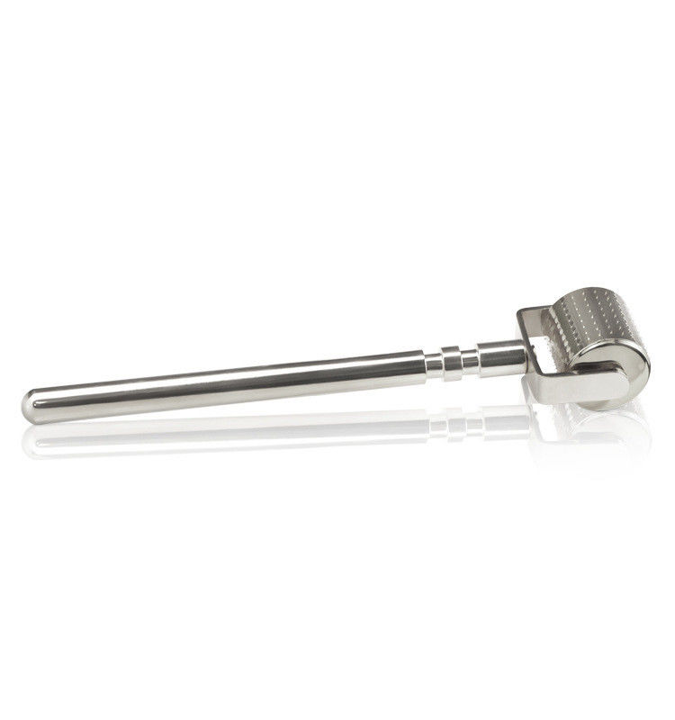 A mais recente casa Metal Gold Silver Derma Roller com 192 Agulha de Titânio para crescimento da barba