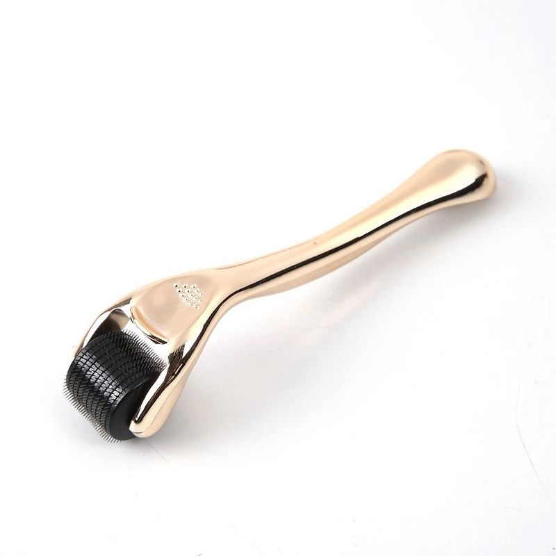 Home NO Plugs Tipo 540-pin Derma Roller com Manos de cor dourada Rejuvenescimento da pele